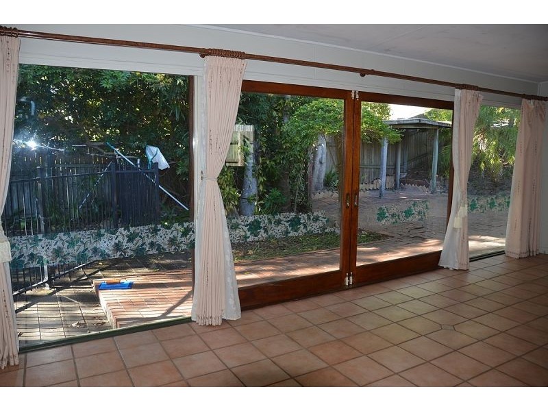 54 Moordale St, Chapel Hill QLD 4069