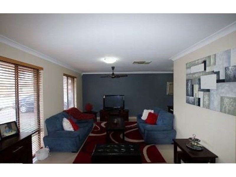 7 Illawarra Crescent, Ballajura WA 6066