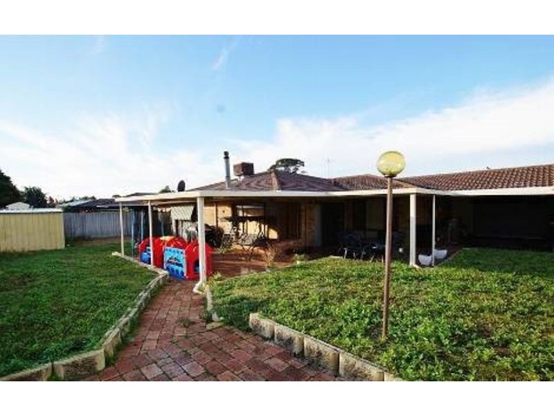7 Illawarra Crescent, Ballajura WA 6066