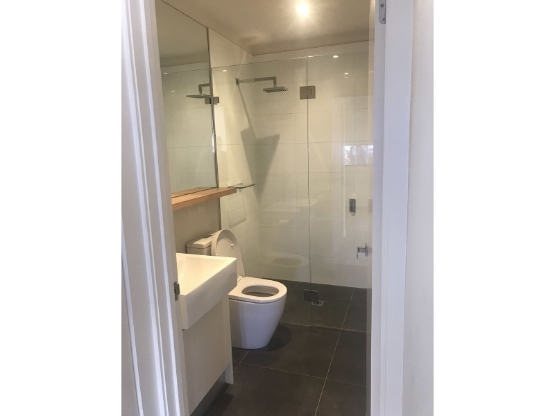 1/4 Pridham St, Kensington VIC 3031