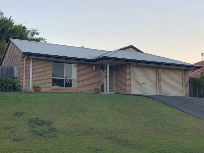 7 Robertson Dr, Burnside QLD 4560