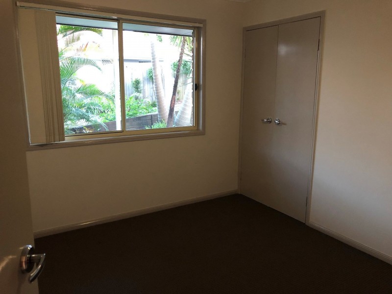 7 Robertson Dr, Burnside QLD 4560