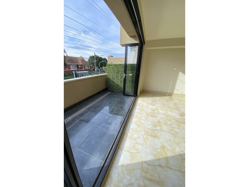 3/293 Buckley St, Essendon VIC 3040