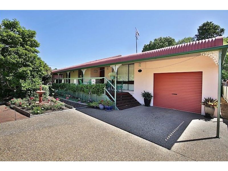 69 Meroo Rd, Bomaderry NSW 2541