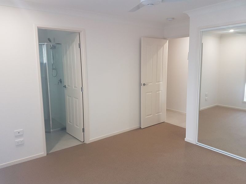 2 Oakdale St, Browns Plains QLD 4118