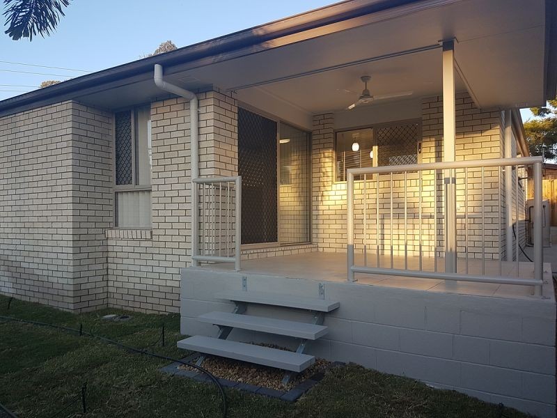 2 Oakdale St, Browns Plains QLD 4118
