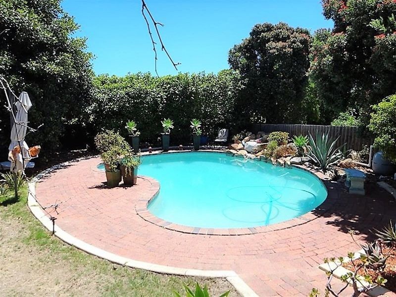 23 Page Dr, Mullaloo WA 6027