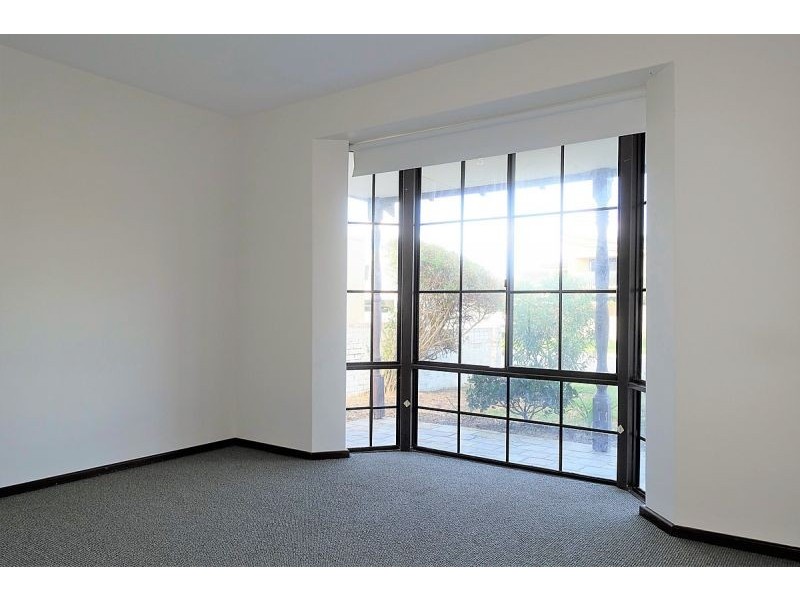 23 Page Dr, Mullaloo WA 6027