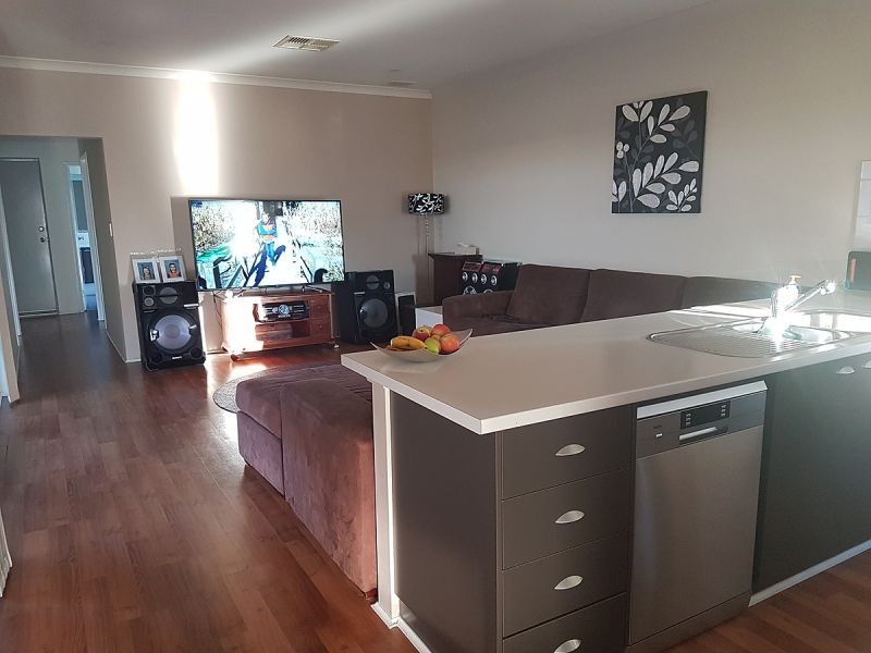 9 Westbrook Pde, Ellenbrook WA 6069