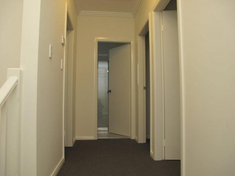 2/15 Broxbourne St, Westmead NSW 2145