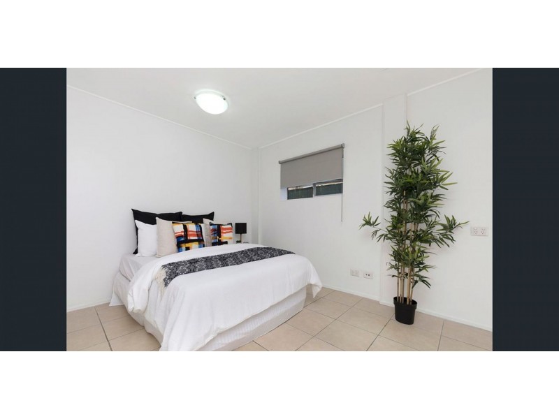 190 Bapaume Rd, Holland Park West QLD 4121