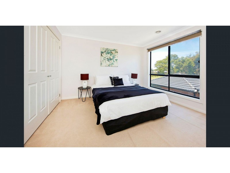 12 Mallard Mews, South Morang VIC 3752