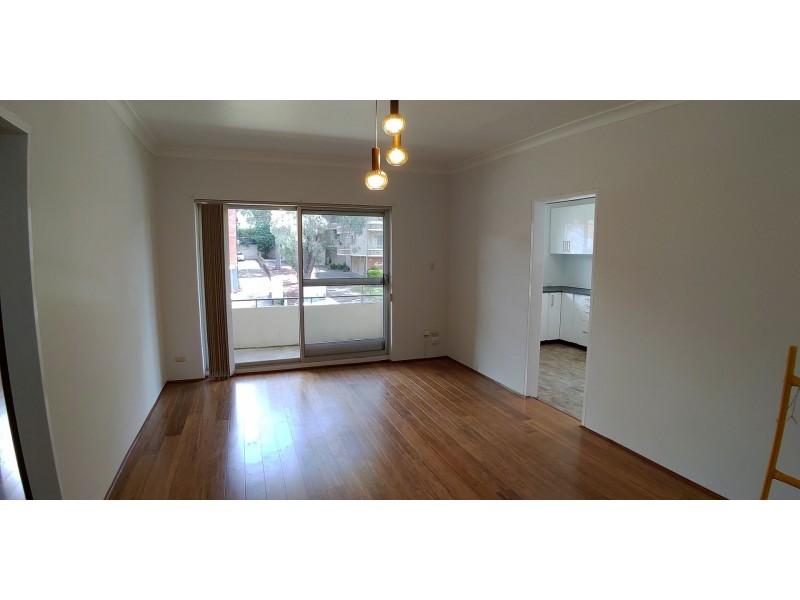4/30 Gloucester Rd, Hurstville NSW 2220