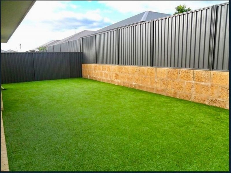 18 Casitas St, Champion Lakes WA 6111