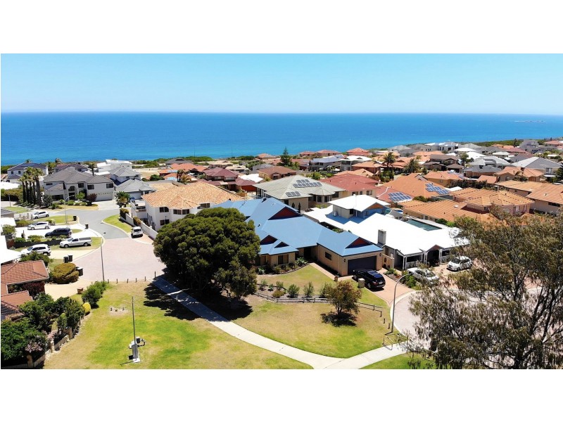 16 Velsheda Grn, Ocean Reef WA 6027