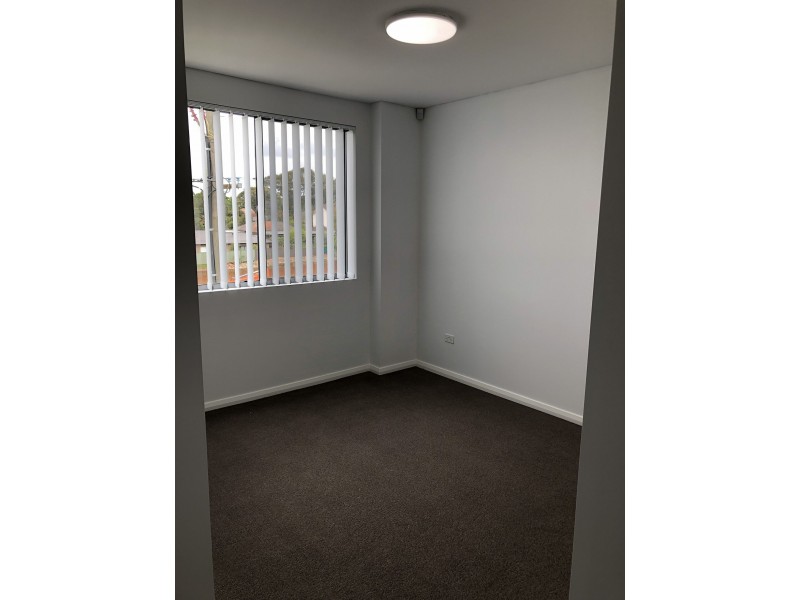 60 Essington St, Wentworthville NSW 2145