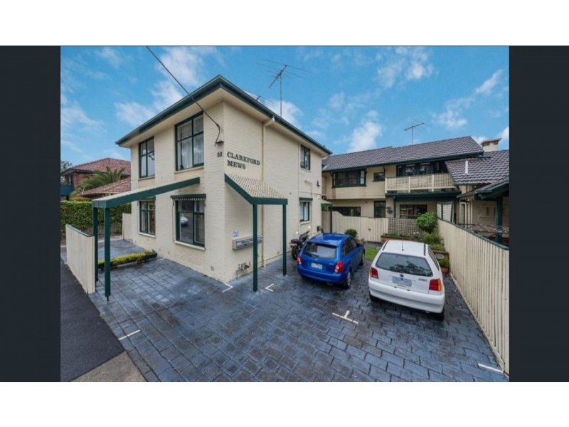 2/33 Clarke St, Elwood VIC 3184