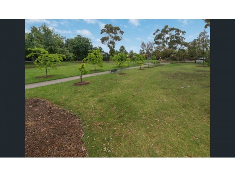 2/33 Clarke St, Elwood VIC 3184