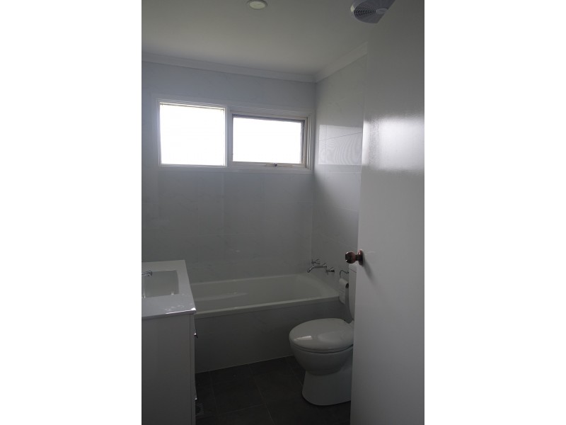 42 Mosely Ave, South Penrith NSW 2750