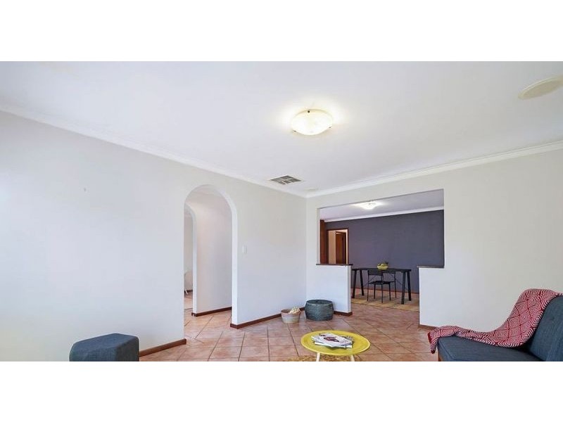 22 Stokes St, White Gum Valley WA 6162