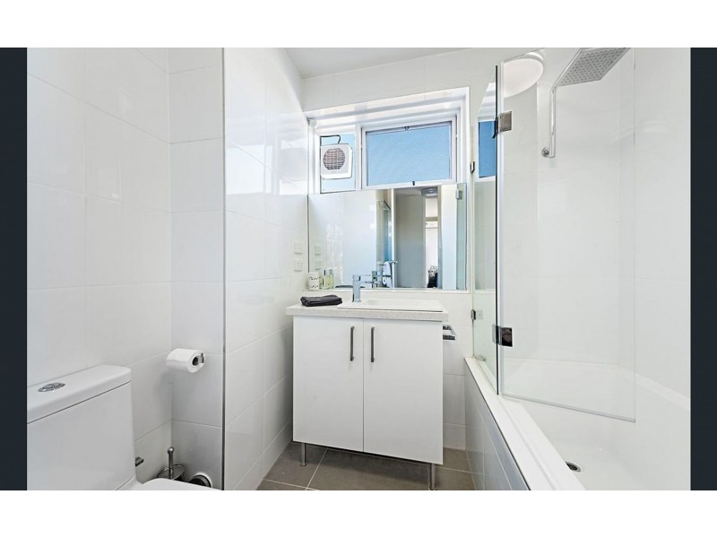 16/81 Alfred Cres, Fitzroy North VIC 3068
