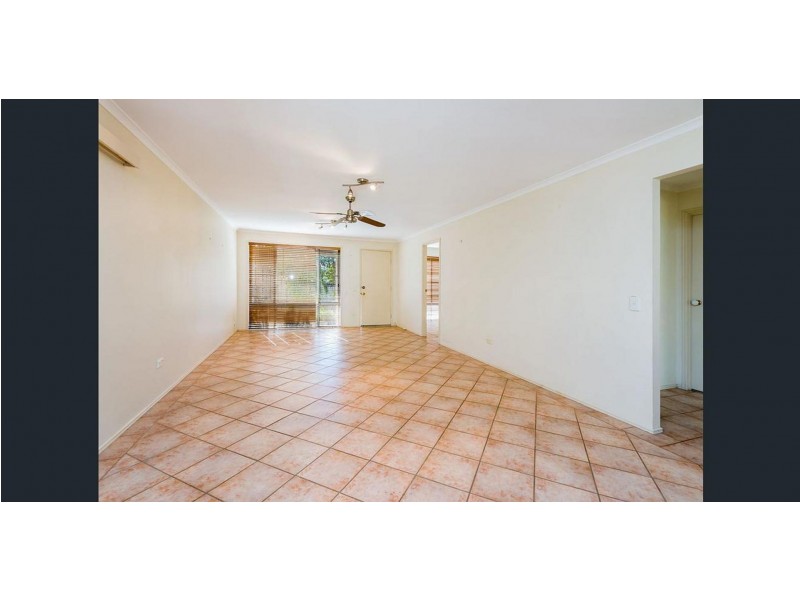 1/120 Whiting St, Labrador QLD 4215