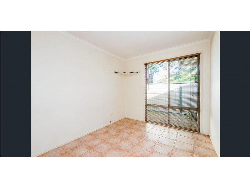 1/120 Whiting St, Labrador QLD 4215