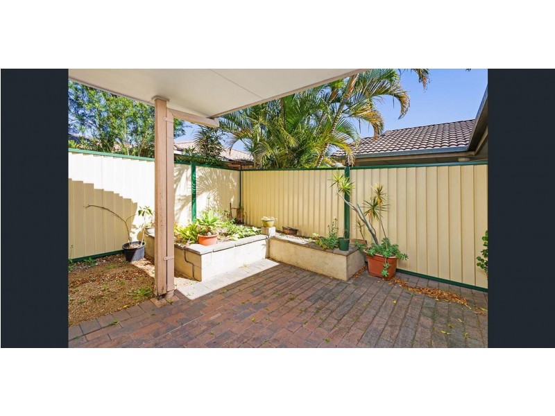 1/120 Whiting St, Labrador QLD 4215