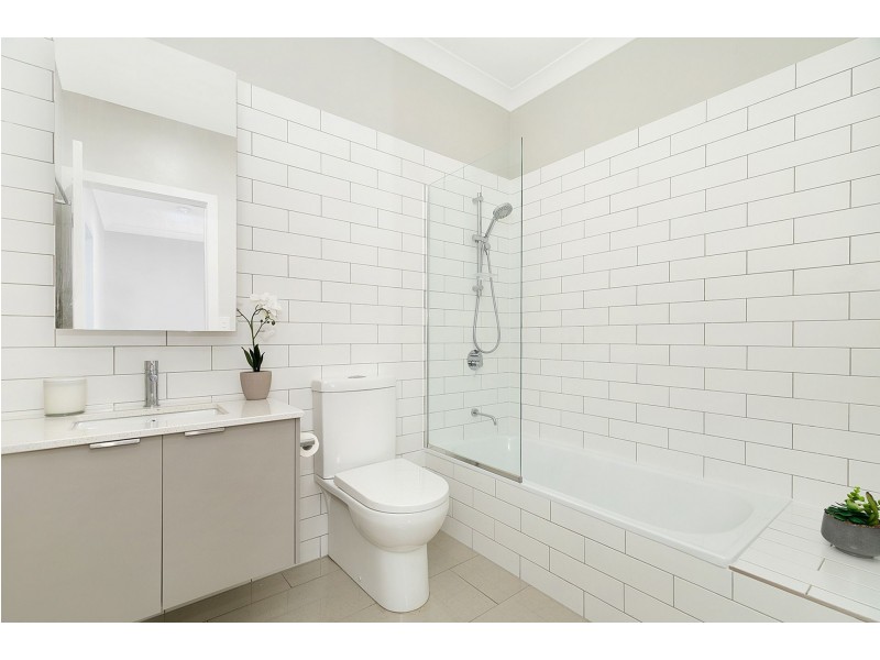 2/41-43 Murarrie Rd, Murarrie QLD 4172