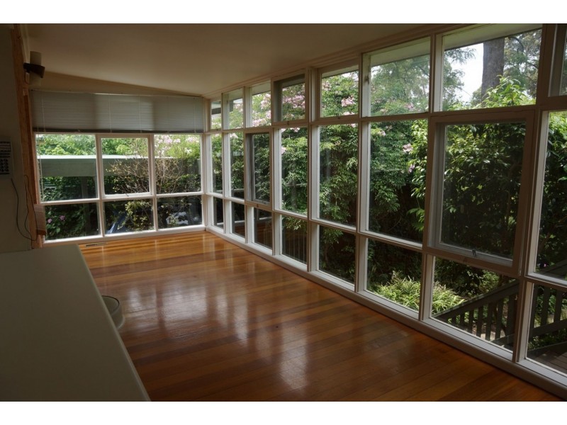 5 Amboina Ave, Mitcham VIC 3132