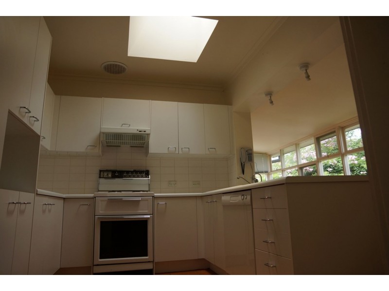 5 Amboina Ave, Mitcham VIC 3132