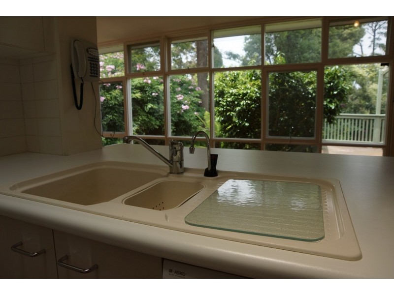 5 Amboina Ave, Mitcham VIC 3132