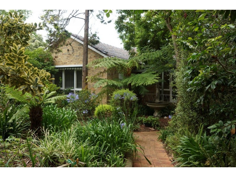 5 Amboina Ave, Mitcham VIC 3132