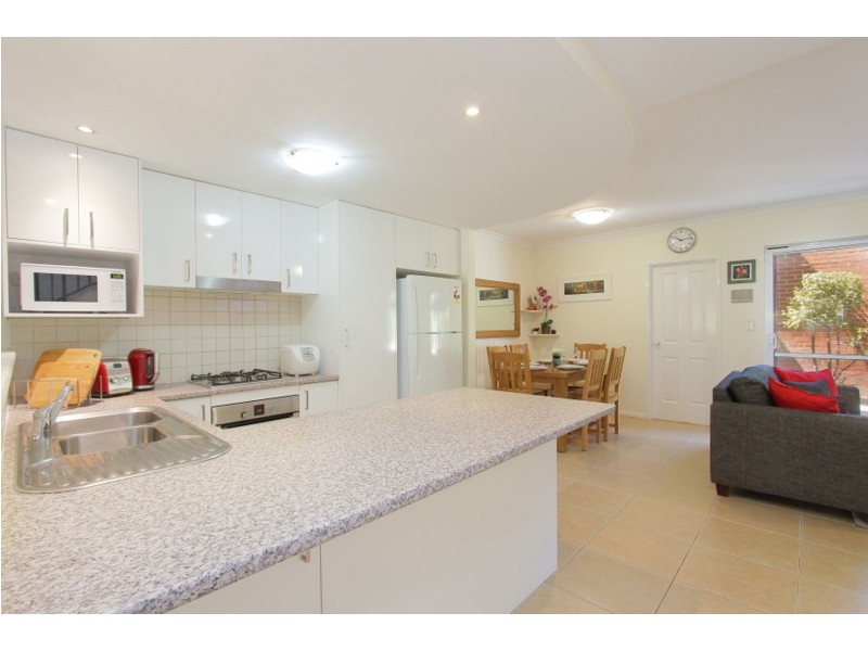 1/8-10 Salford St, Victoria Park WA 6100