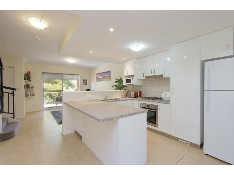 1/8-10 Salford St, Victoria Park WA 6100