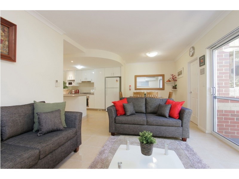 1/8-10 Salford St, Victoria Park WA 6100