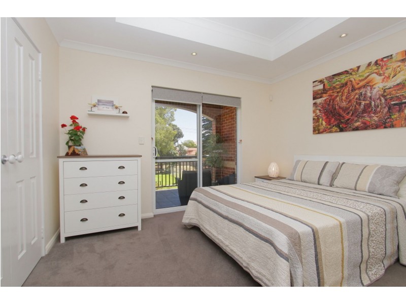 1/8-10 Salford St, Victoria Park WA 6100