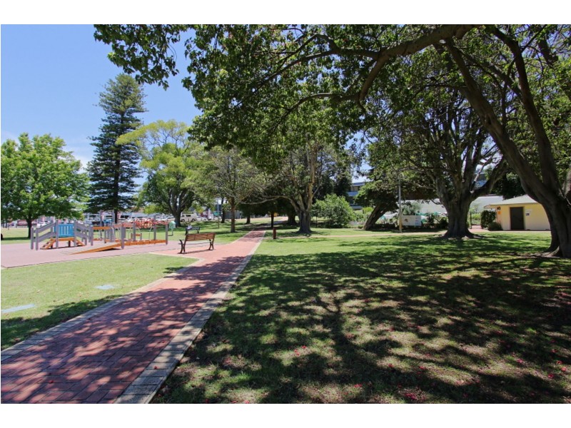 8/8-10 Salford St, Victoria Park WA 6100