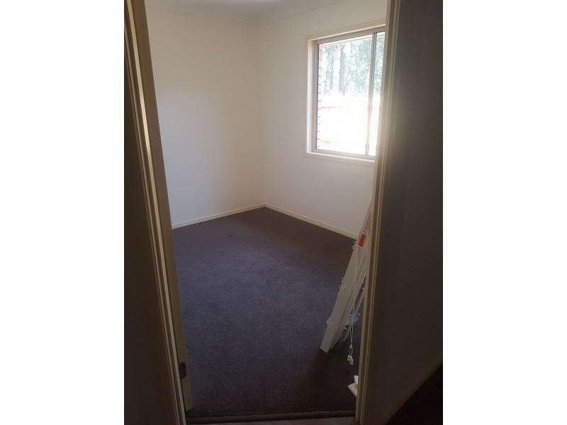 23 Park Cl, Hillcrest QLD 4118