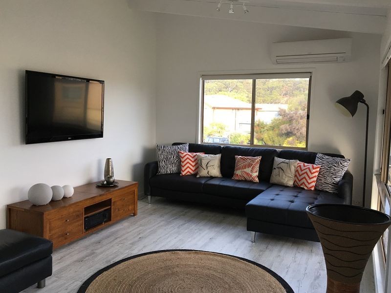 1 Cedar Pde, Maloneys Beach NSW 2536