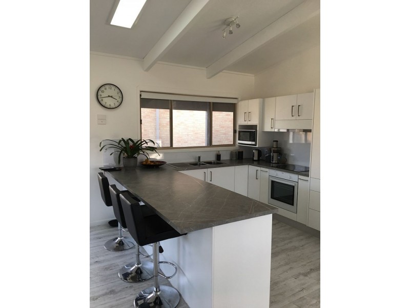 1 Cedar Pde, Maloneys Beach NSW 2536