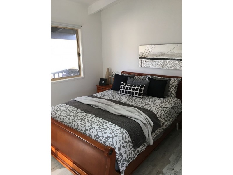 1 Cedar Pde, Maloneys Beach NSW 2536