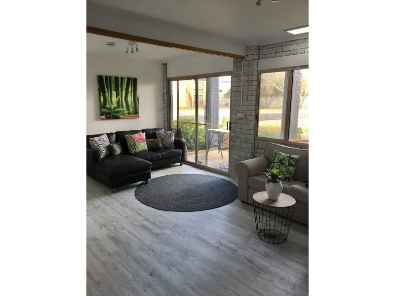 1 Cedar Pde, Maloneys Beach NSW 2536