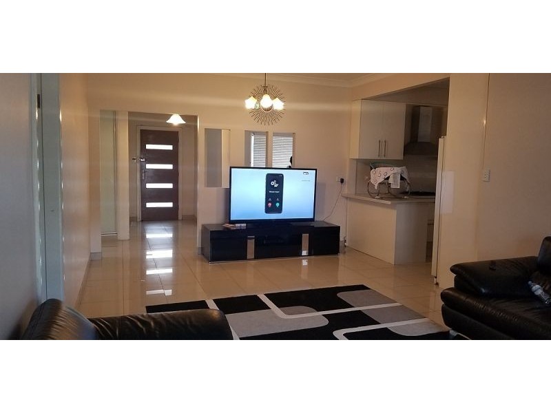 21 Robilliard St, Mays Hill NSW 2145