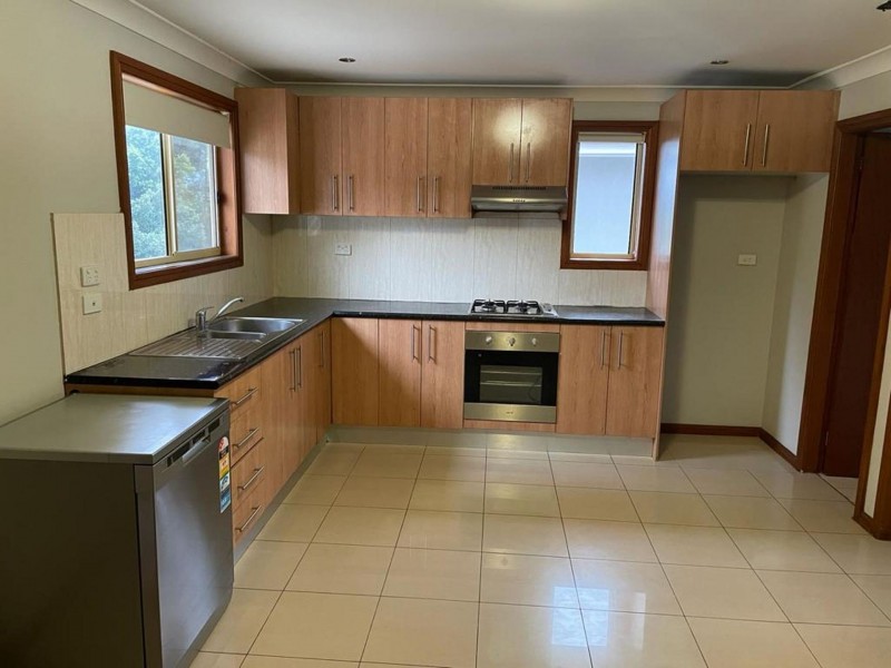 31A Alexandra Ave, Westmead NSW 2145