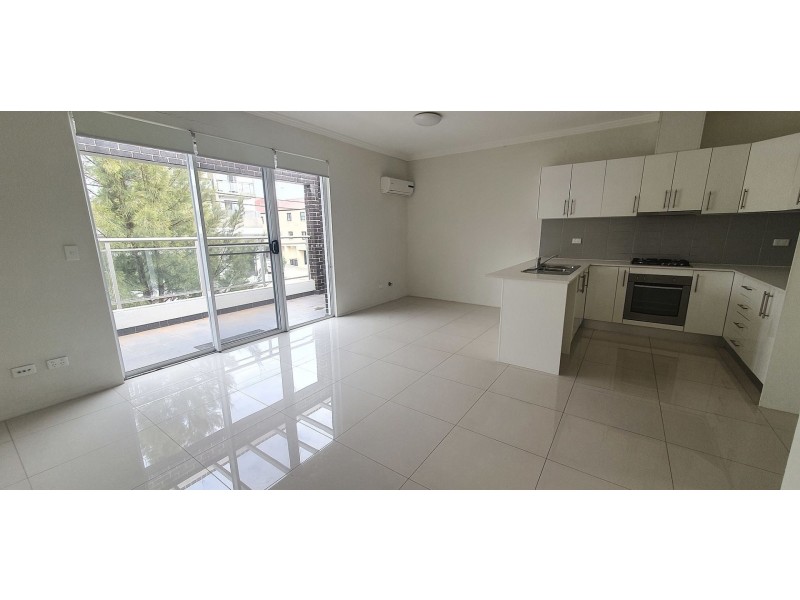 12/4 Barangaroo Rd, Toongabbie NSW 2146