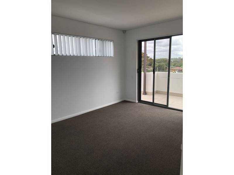 64 Essington St, Wentworthville NSW 2145