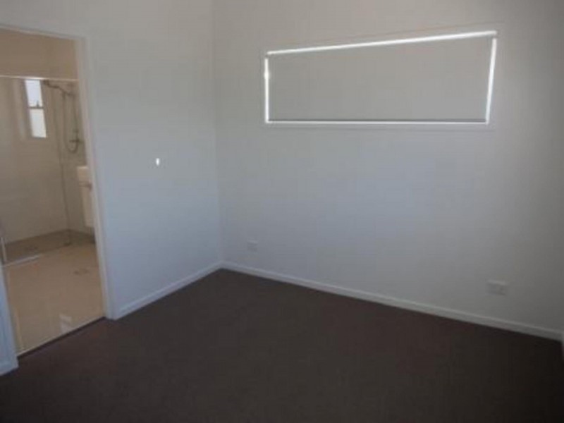 7/25-27 Passage St, Cleveland QLD 4163