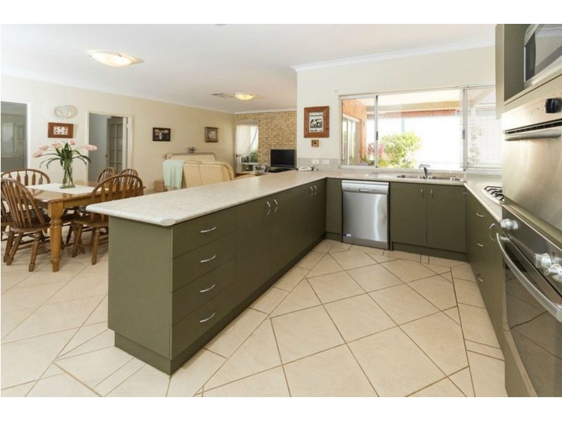7 Wakehurst Loop, Success WA 6164