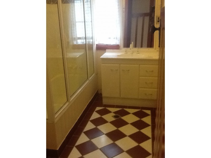 5 Fraser St, Kilkivan QLD 4600